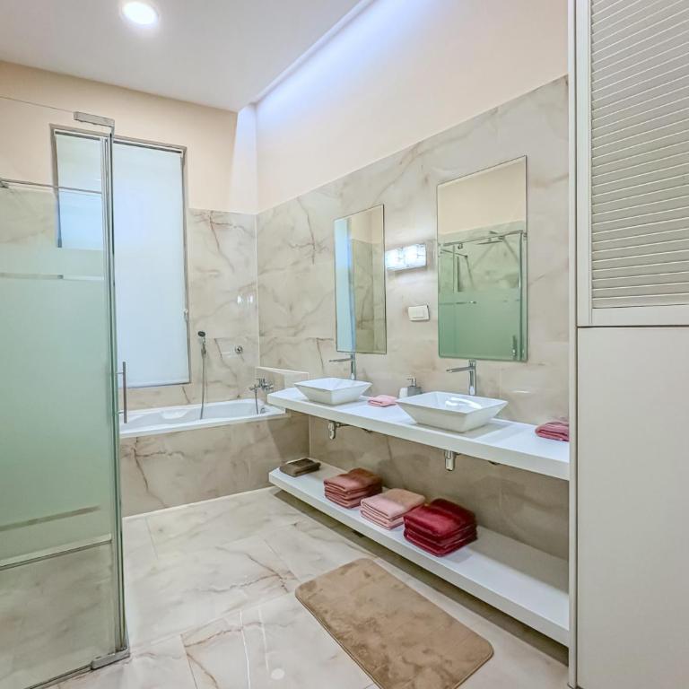 Spacious City Center Residence - Apartman - 15