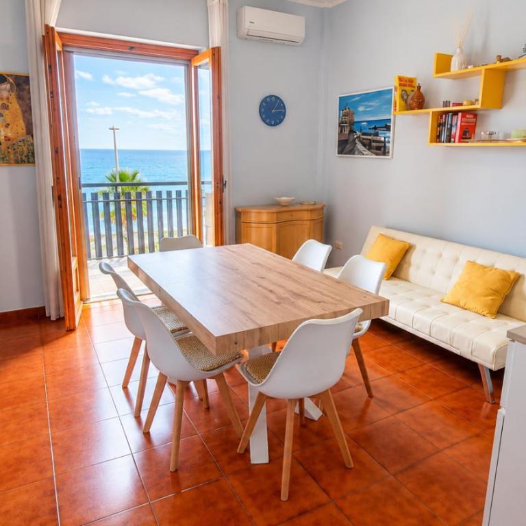 casa vacanze Cristoforo Colombo Holiday - Appartamento con 2 Camere da Letto - 2