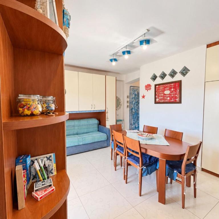 Marlena Apartment Trilocale 5 min dal mare con parcheggio privato - Appartamento con 2 Camere da Letto - 12