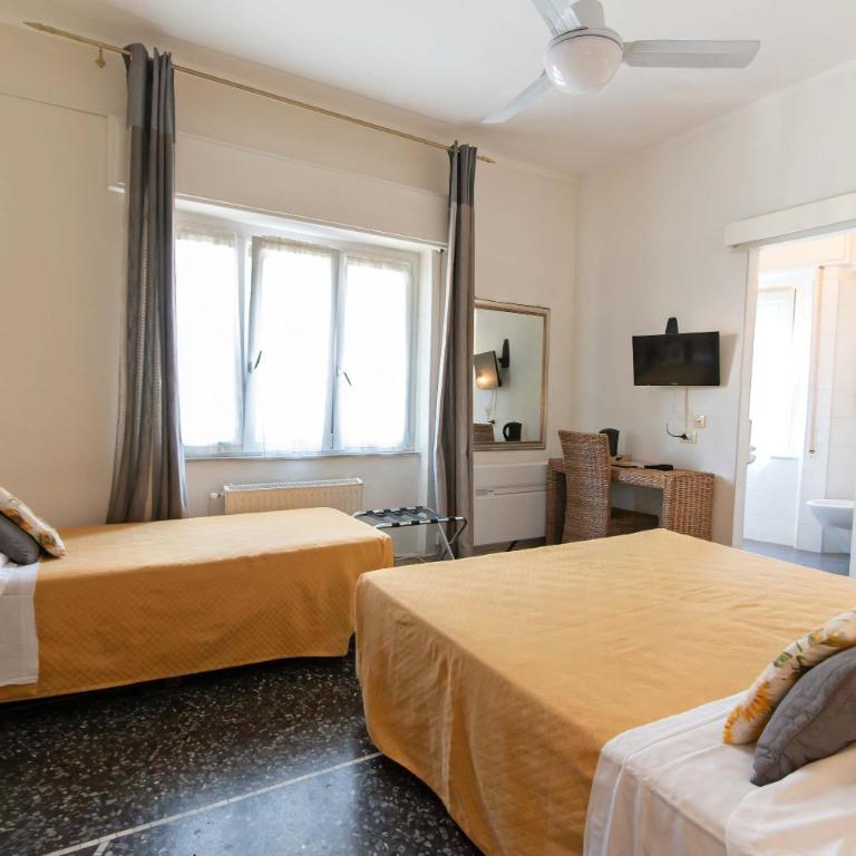 Hotel Gabbiano - Triple Room - 11