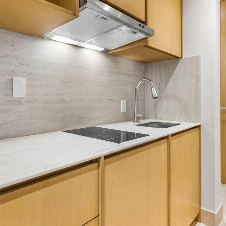 Serene Art District Condo, Rooftop Infinity Pool - Apartamento - 13