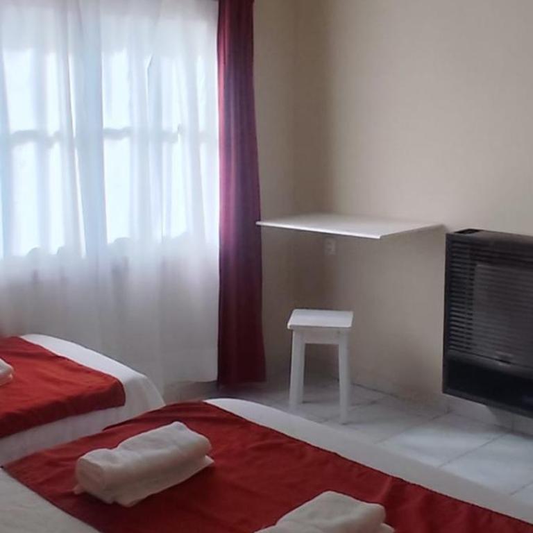 Hostal Viejo Calafate - Triple Room with Private Bathroom - 2