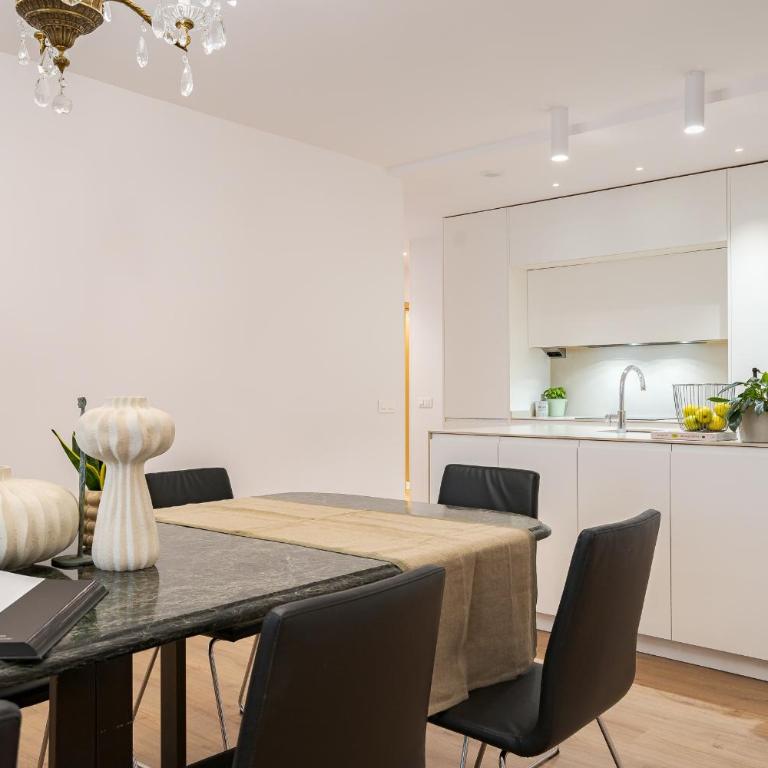 Grand Apartment in the heart of Chamberi - Apartamento Premier de 4 dormitorios - 4