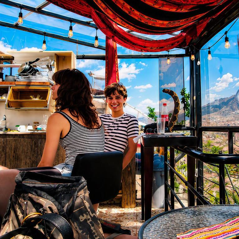 Inka Roof Hostel & Flashpackers Cusco - Bed in 6-Bed Female Dormitory Room - 10