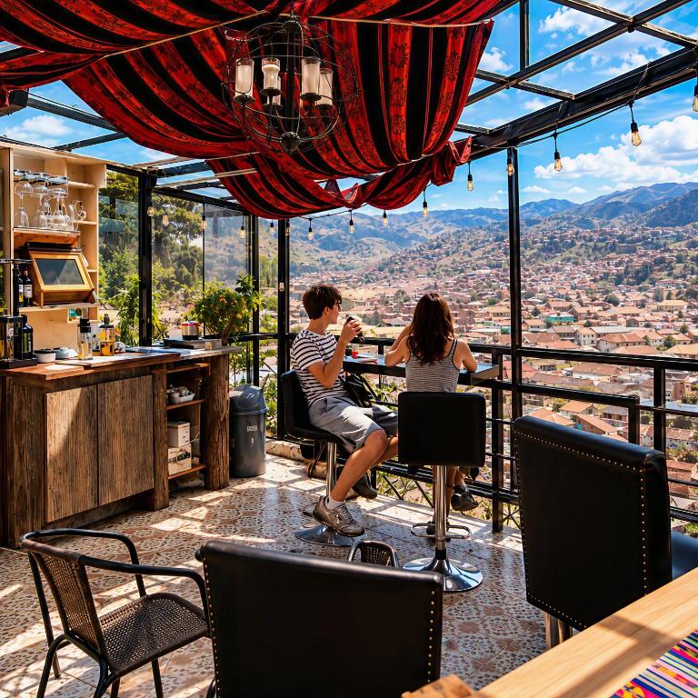 Inka Roof Hostel & Flashpackers Cusco - Bed in 6-Bed Female Dormitory Room - 11