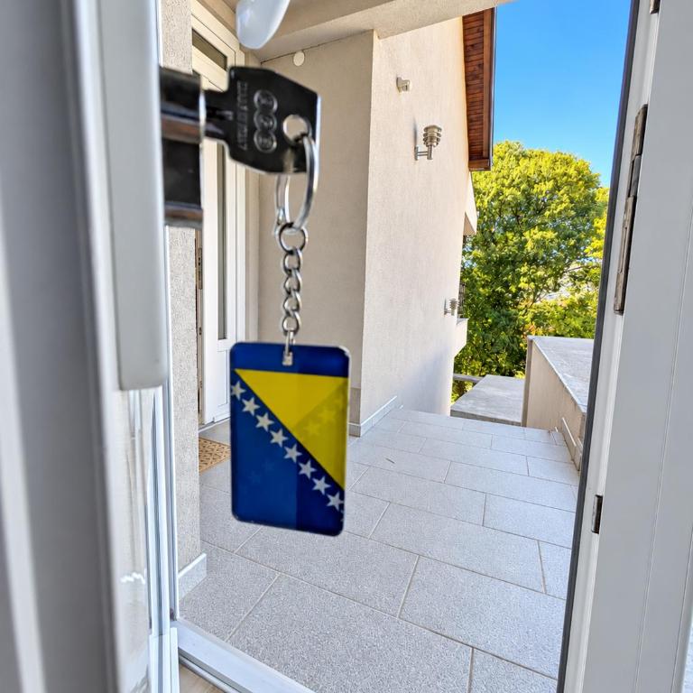 K Deluxe Private Rooms with Ensuite - MOSTAR - Deluks Dvokrevetna Soba s Bračnim Krevetom (2 odrasle osobe + 1 dete) - 3