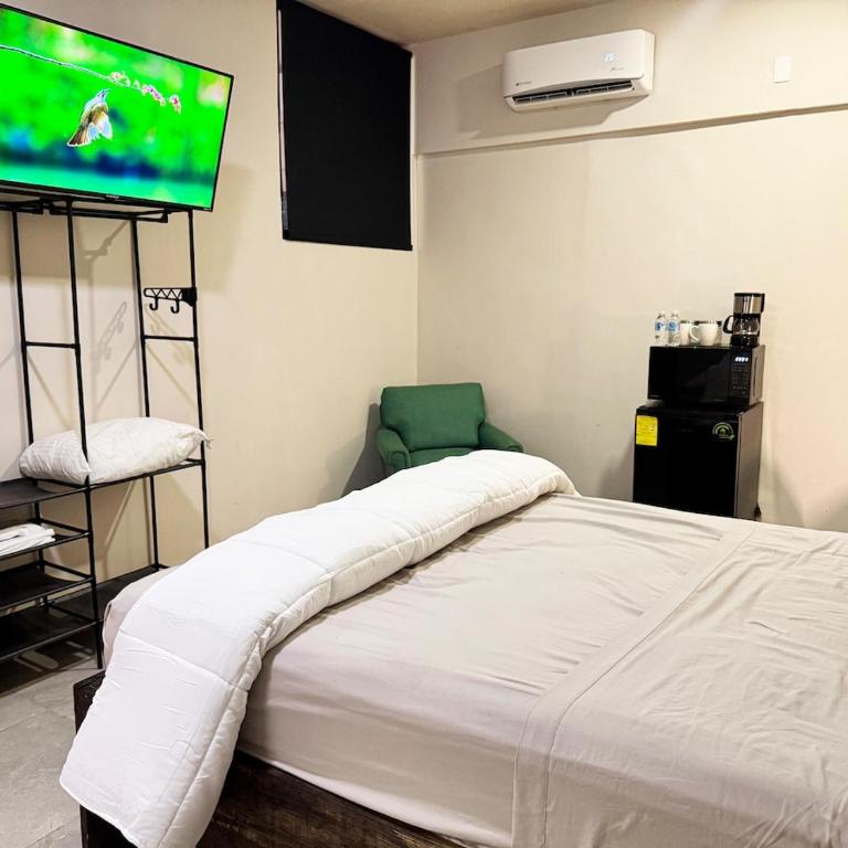 8min to US Consulate Fast WiFi Free Parking - Apartment - 4