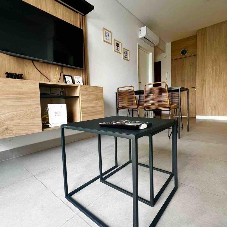 Departamento Luminoso en Excelente Ubicación - Apartamento de 2 dormitorios - 2