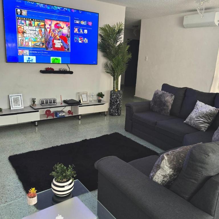 Casa Lienzo - Three-Bedroom Apartment - 1