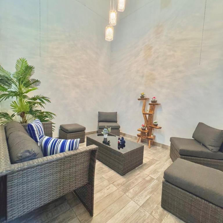 Casa Lienzo - Three-Bedroom Apartment - 12