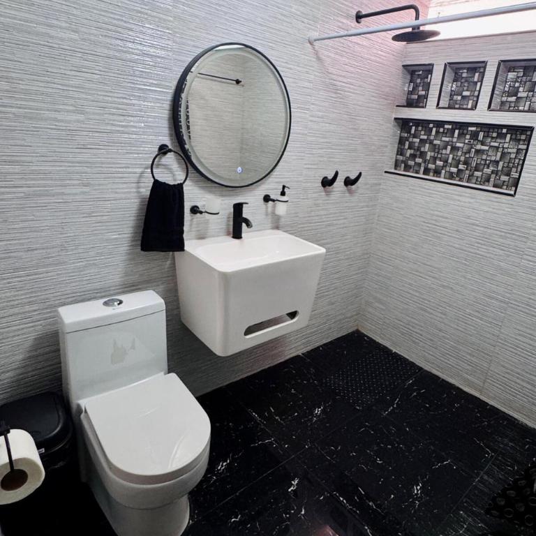 Casa Lienzo - Three-Bedroom Apartment - 9