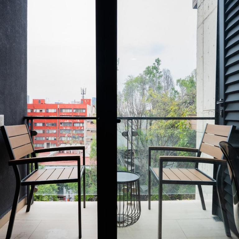 Sunny Roma Norte Studio Balcony and Rooftop Views - Apartamento - 3