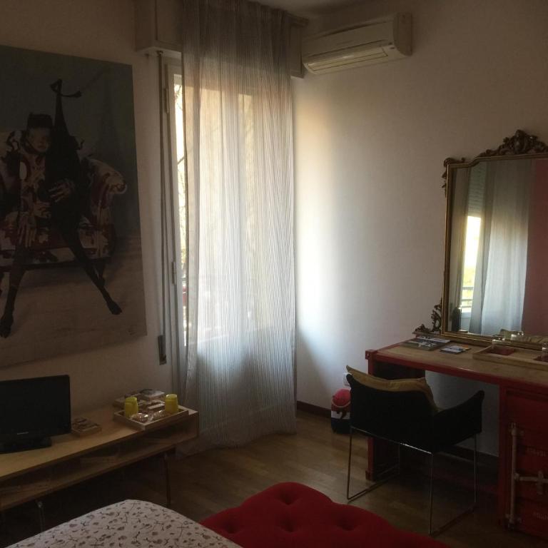 Casa Albert - Camera Matrimoniale Ampia con Bagno Privato Esterno - 7