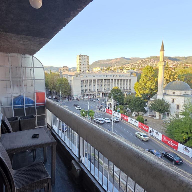 Loga Apartment - Apartman sa 2 Spavaće Sobe i Balkonom - 2