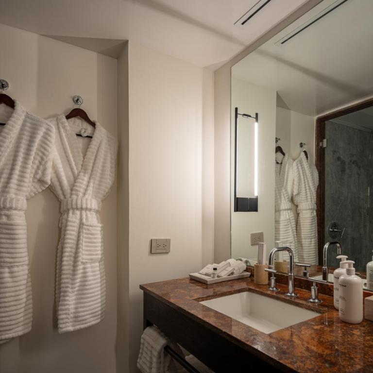 Hotel Dama - Suite Supérieure Lit King-Size - 2