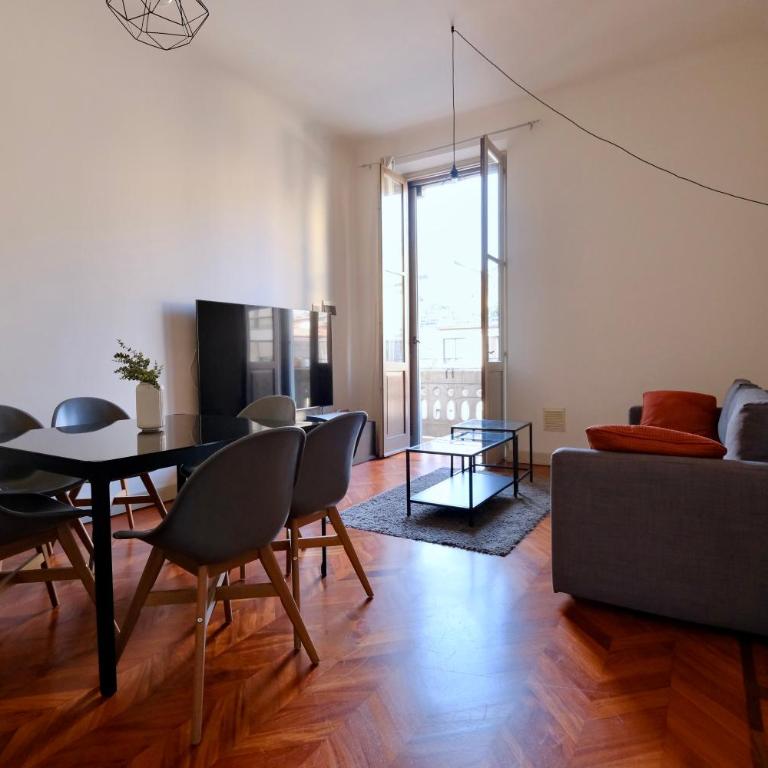 Future Apartments Goldoni - Appartamento Deluxe con 2 Camere da Letto e Balcone - 2