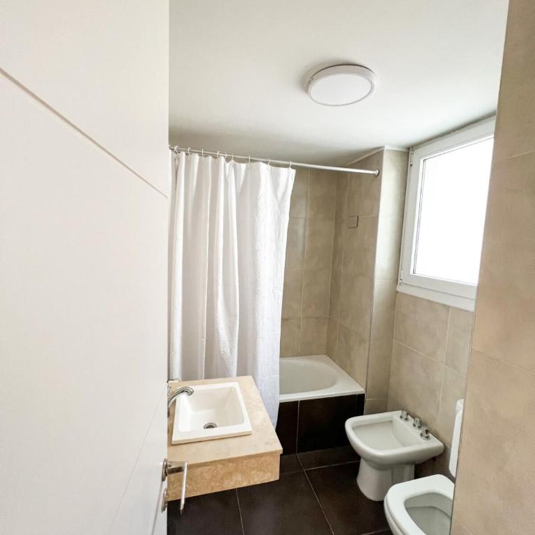 Lakefront apartment - One-Bedroom Apartment - 2