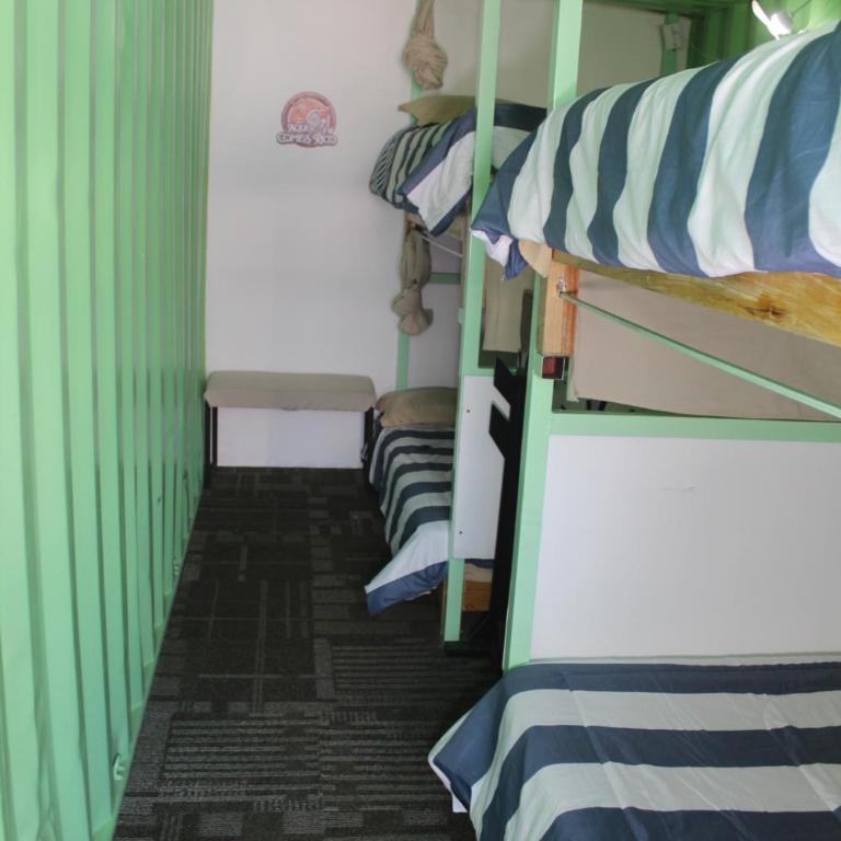 Aquí Comes Rico - Cama individual en habitación compartida mixta - 27