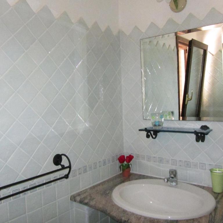 Bed & Breakfast Mare Isole - Camera Tripla Deluxe - 10