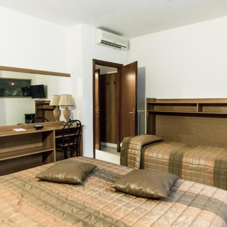 Hotel Europa - Camera Tripla - 2
