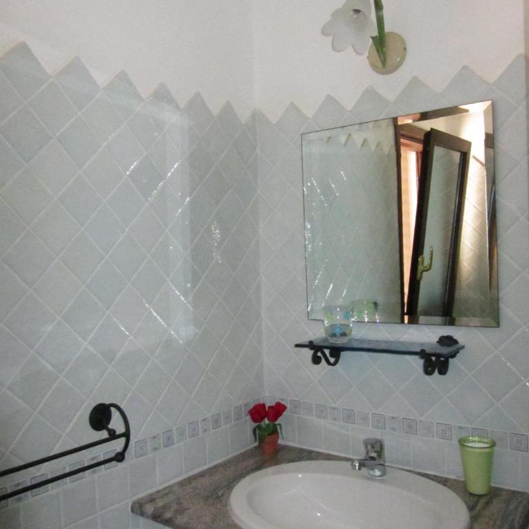 Bed & Breakfast Mare Isole - Camera Tripla Deluxe - 9
