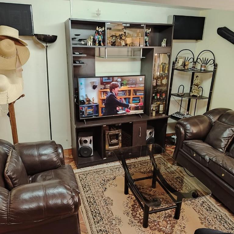 Agua Buena House & Events - Three-Bedroom House - 1