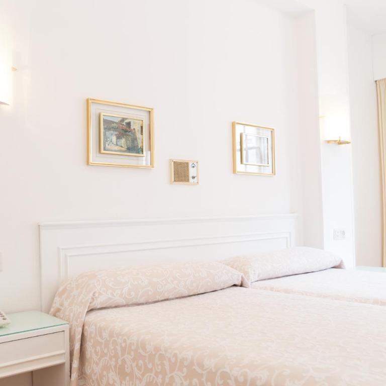 Rey Fernando - Habitación Doble con baño privado - 1 o 2 camas - 30