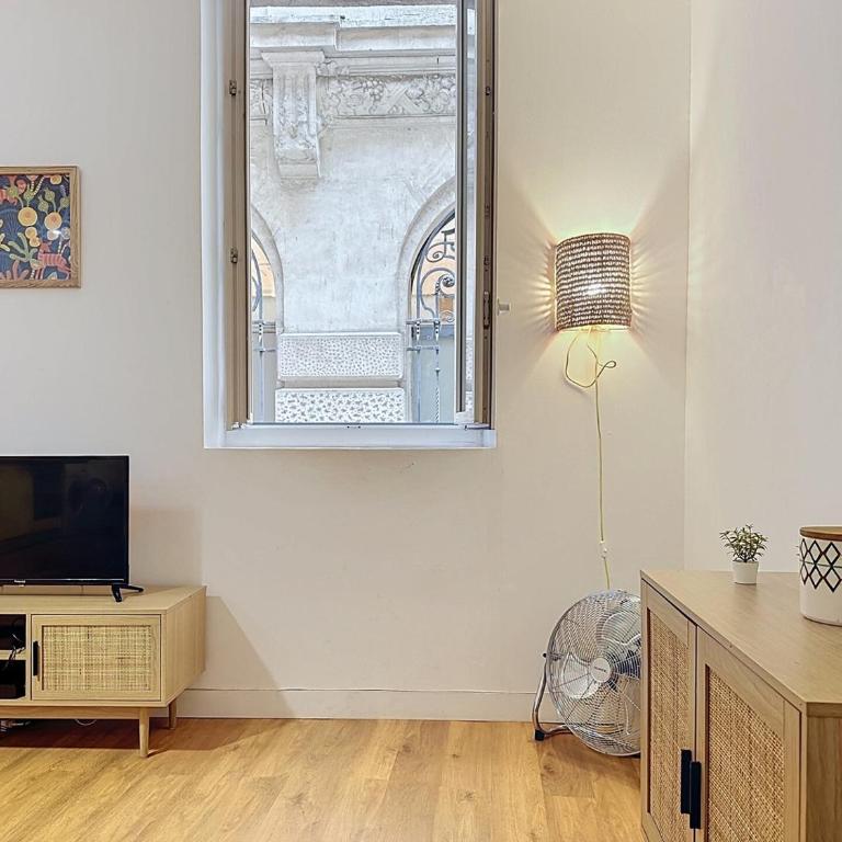 Cozy Studio - Old Port 100m - Spacious - Central - One-Bedroom Apartment - 8