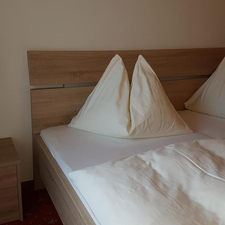 Landgasthof Hotel Zehenthof - Doppelzimmer mit Balkon - 8