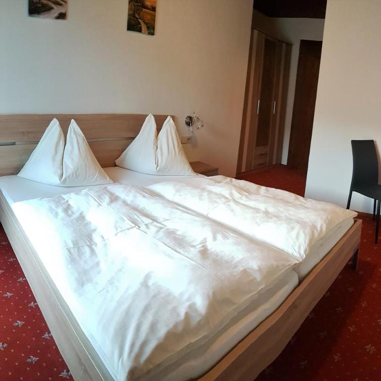 Landgasthof Hotel Zehenthof - Doppelzimmer mit Balkon - 1