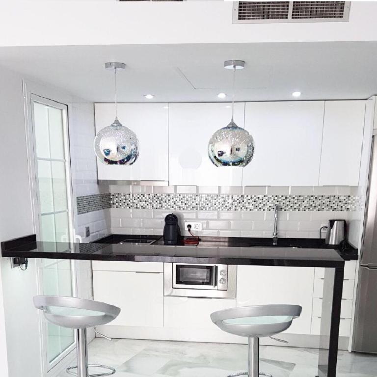 Apartamento Exclusivo Puerto Marina - Apartamento de 1 dormitorio con balcón - 17