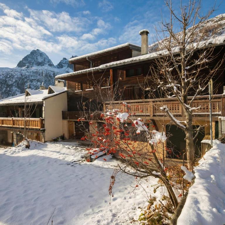 Le Chalet au Tour, Mont Blanc Views & Family Stay Ski IN/ Ski Out - Happy Rentals - Apartment mit Blick auf die Berge - 2