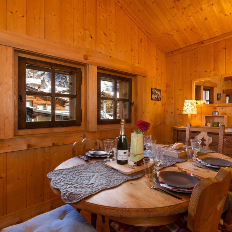 Le Chalet au Tour, Mont Blanc Views & Family Stay Ski IN/ Ski Out - Happy Rentals - Apartment mit Blick auf die Berge - 15