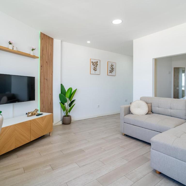 Cubo's Algaidamar Apartment - Apartment - 4