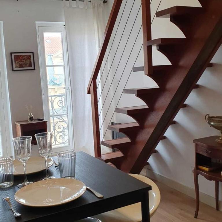 Duplex avec balcon au pied du Tramway République - Appartement - 17