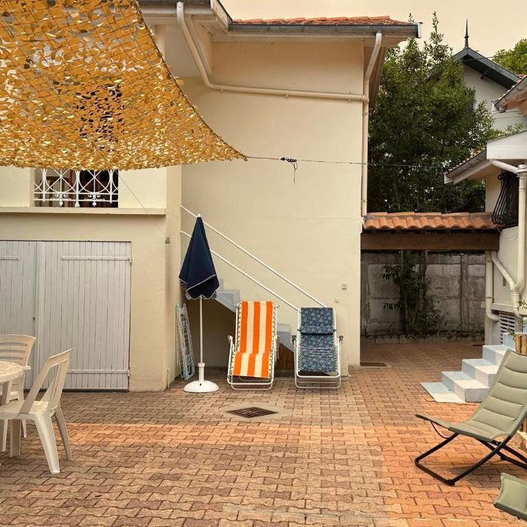 Maison proche plage avec terrasse et parking - Maison de Vacances - 17