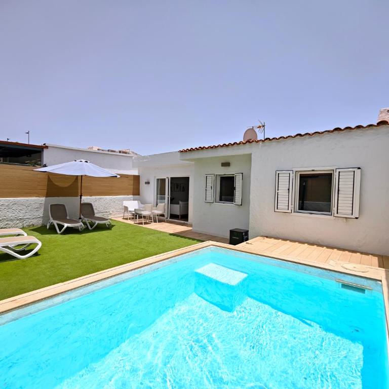 Bungalow with private pool and garden next to the Yumbo Center - Bungalow Superior - 1