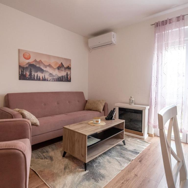 Zabljak Hills City Center - Apartman sa 2 Spavaće Sobe - 6