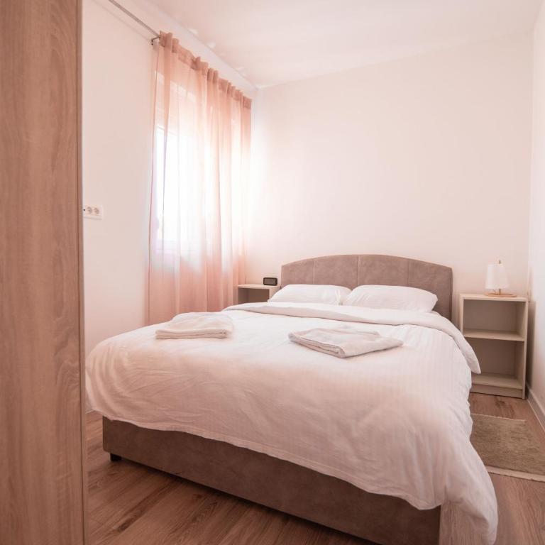 Zabljak Hills City Center - Apartman sa 2 Spavaće Sobe - 13