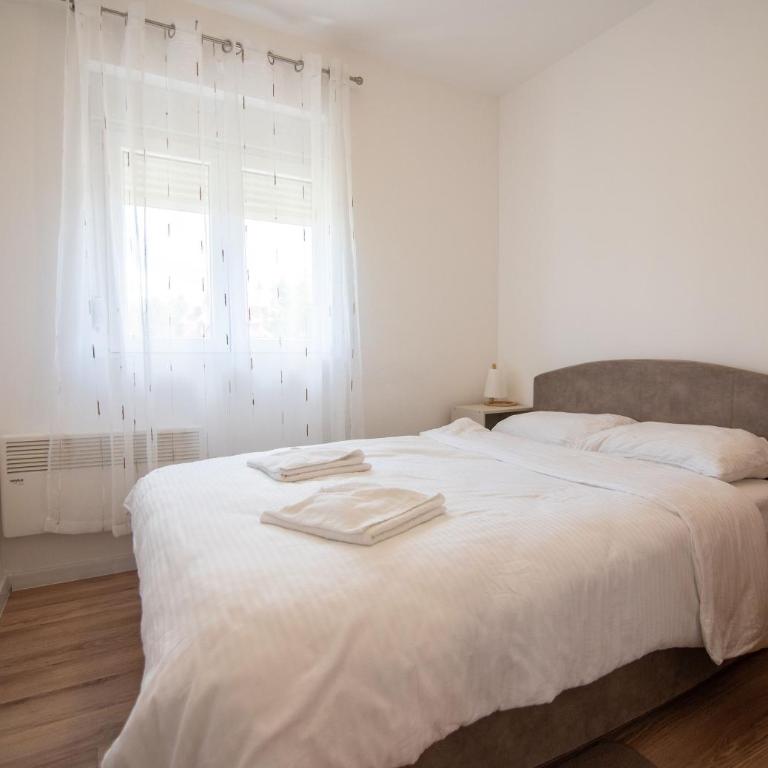 Zabljak Hills City Center - Apartman sa 2 Spavaće Sobe - 10