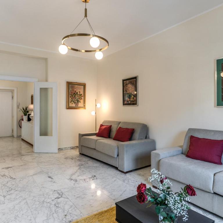 Casa Nostra Vaticano - Two-Bedroom Apartment with Balcony - 18