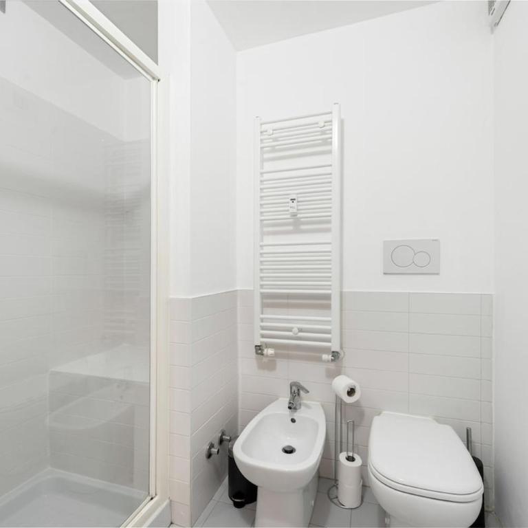 Direct Metro Link to Milan's Duomo Free Parking - G007 - Appartamento con 3 Camere da Letto - 2