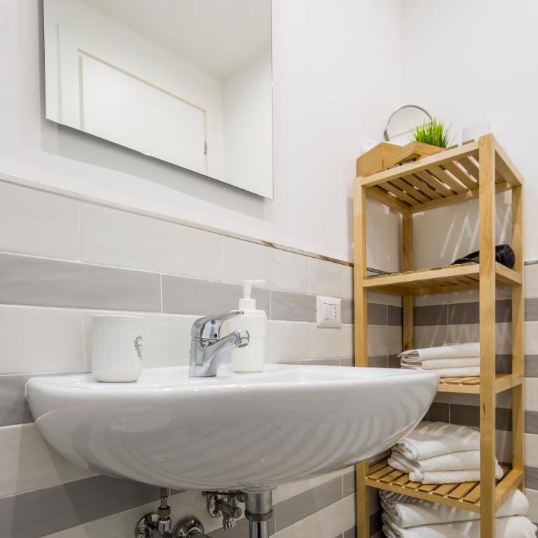 Flower Suites Sorrento - Appartamento Superior - 17
