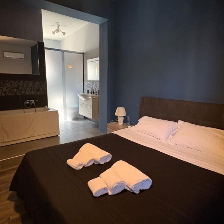 Casa tua suites - Camera Matrimoniale con Vasca Idromassaggio - 11