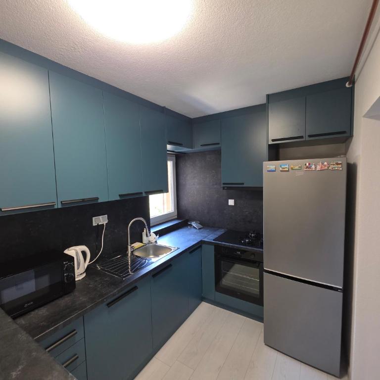 Apartment Cherry View - Apartman sa 2 Spavaće Sobe i Balkonom - 13