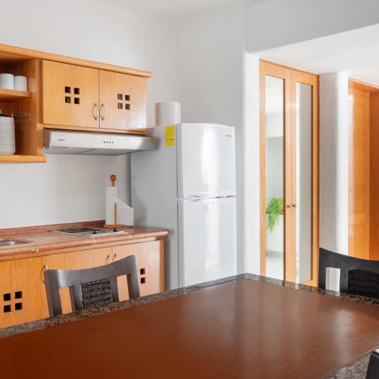 Sunset Marina Resort & Yacht Club - Suite Deluxe - 4