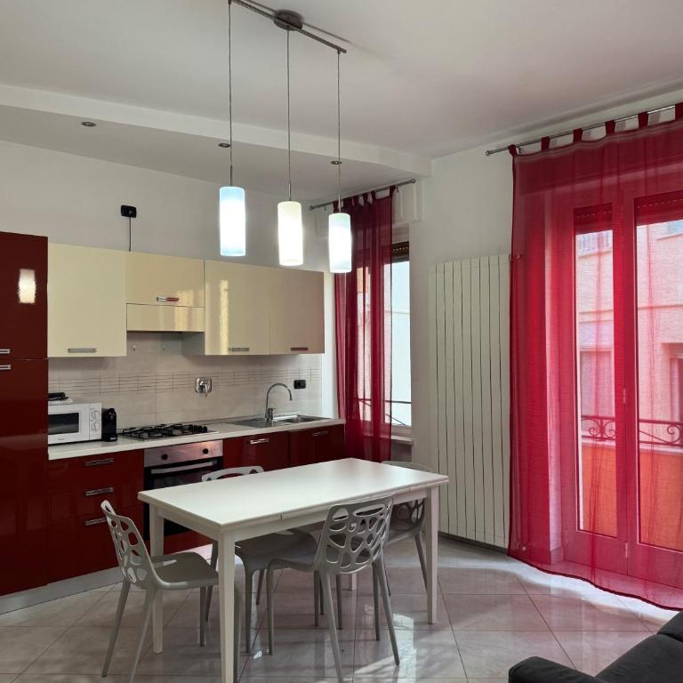 Legnano Rosso - One-Bedroom Apartment with Balcony - 1