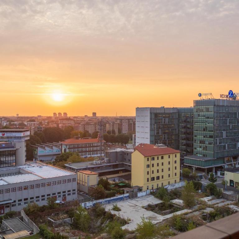 Giax Tower Residences - Pool, Spa & Gym - Multiple Apartments for Families & Groups - 15 Min from Duomo - Appartamento con 1 Camera da Letto, Balcone e Vista Montagna - 14