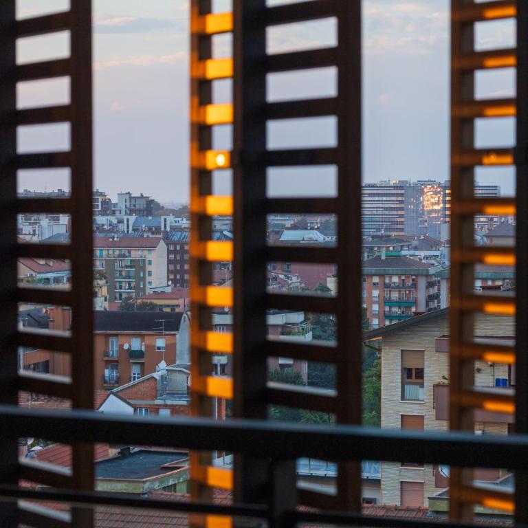 Giax Tower Residences - Pool, Spa & Gym - Multiple Apartments for Families & Groups - 15 Min from Duomo - Appartamento con 1 Camera da Letto, Balcone e Vista Montagna - 4