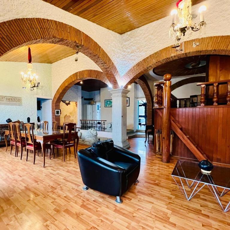 Casa Antequera Centro - Four-Bedroom House - 9
